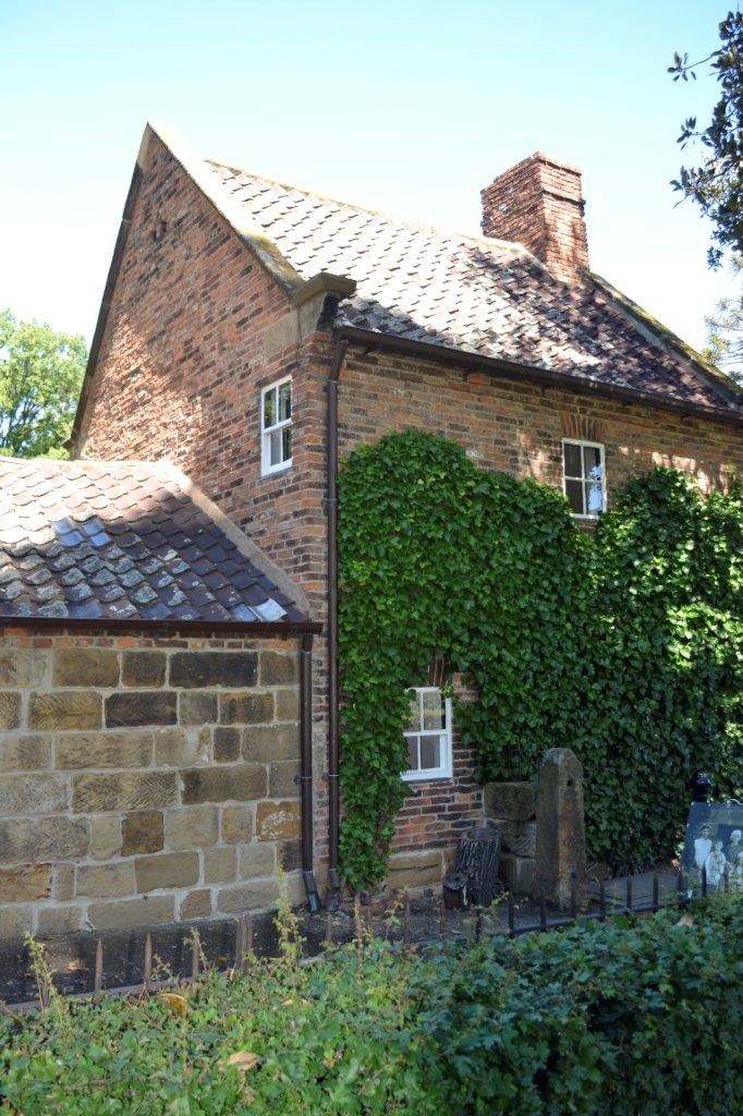 Captain Cook's House, Fitzroy Gardens, Melbourne